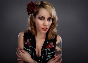 woman-659352_1920